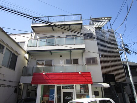 益信マンション外観写真