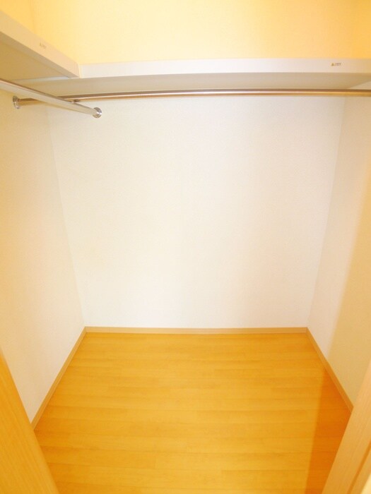 物件内観写真12　(収納)