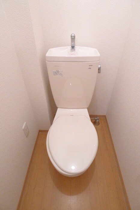 物件内観写真14　(トイレ)