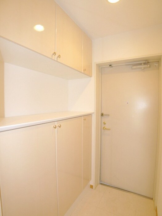 物件内観写真17　(靴箱)