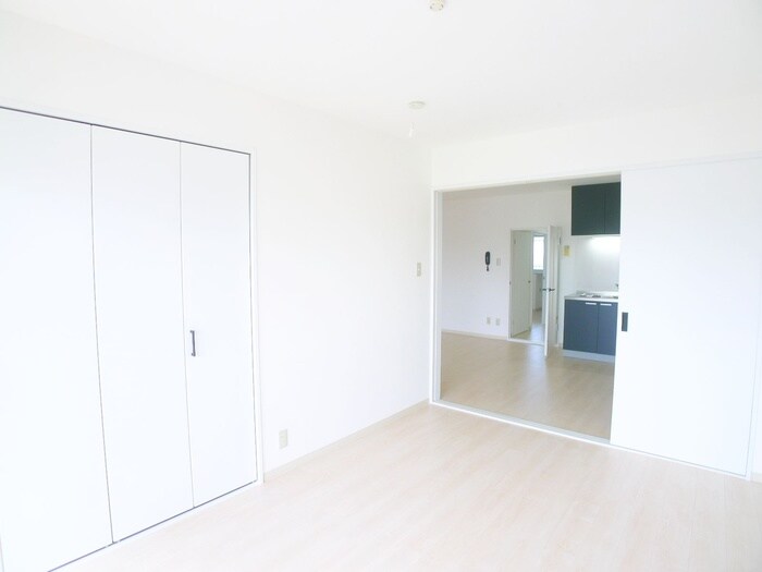 物件内観写真8　(居室)