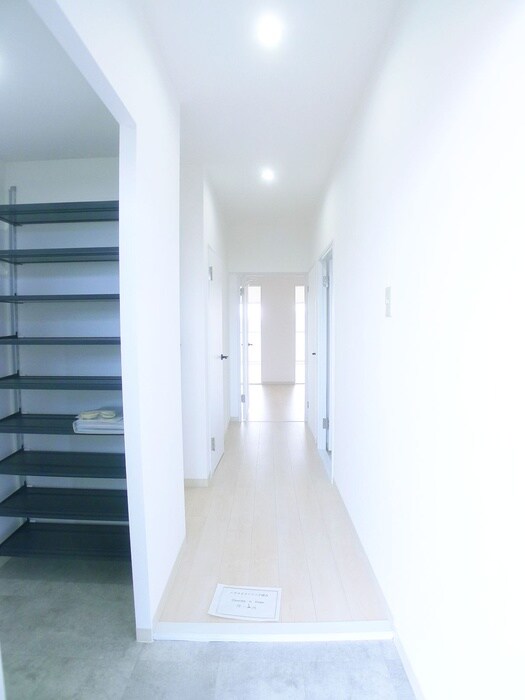 物件内観写真19　(玄関)