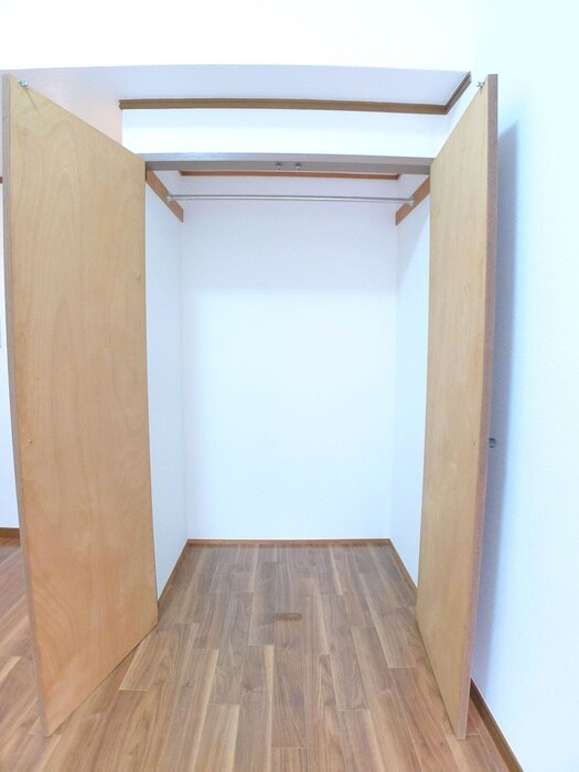 物件内観写真13　(収納)