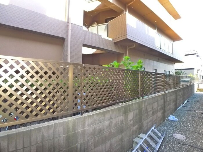 物件内観写真22　(室内からの展望)