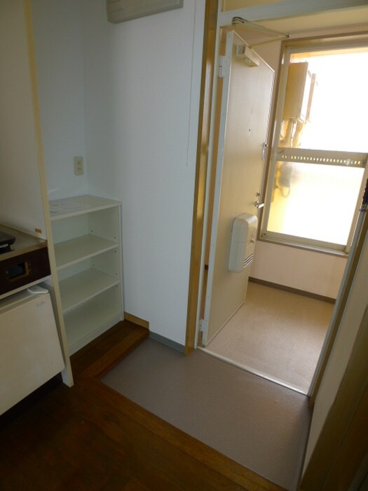 物件内観写真13　(玄関)