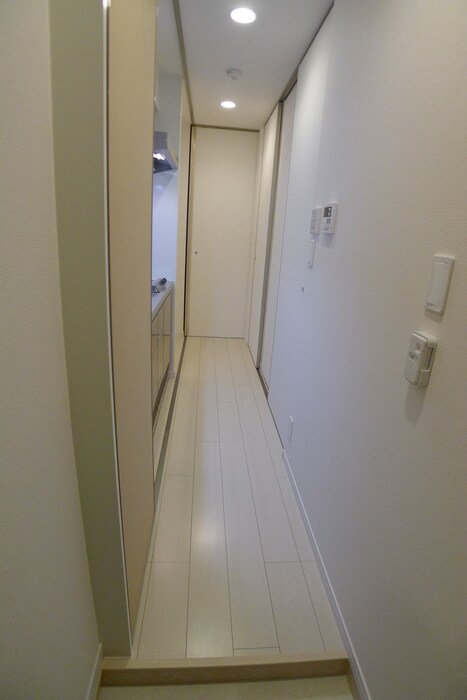 物件内観写真10　(玄関)