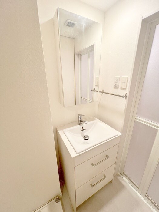 物件内観写真11　(洗面)