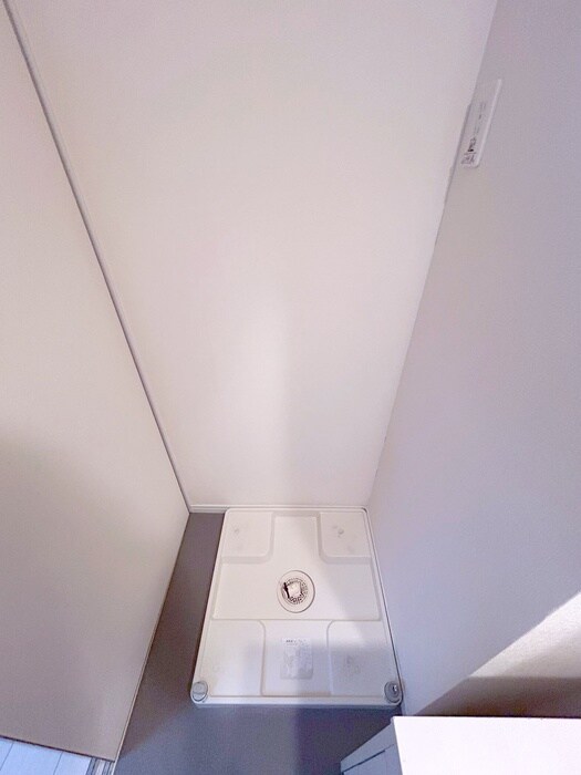 物件内観写真12　(洗濯機置場)