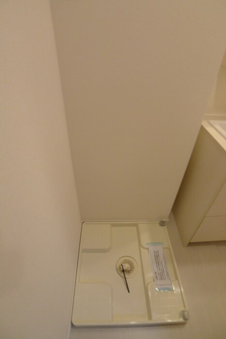 物件内観写真12　(洗濯機置場)