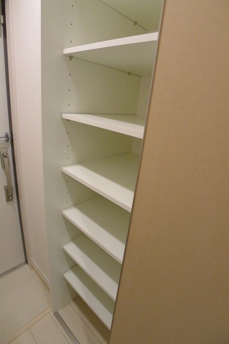 物件内観写真15　(靴箱)