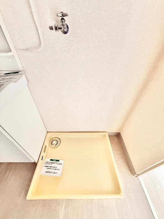 物件内観写真17　(洗濯機置場)