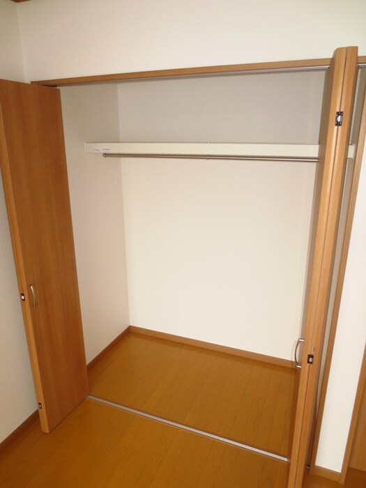物件内観写真12　(収納)