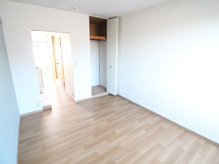 物件内観写真10　(居室)