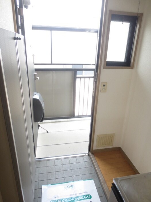 物件内観写真15　(玄関)