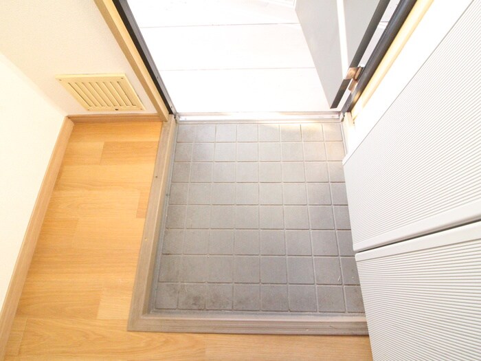 物件内観写真15　(玄関)