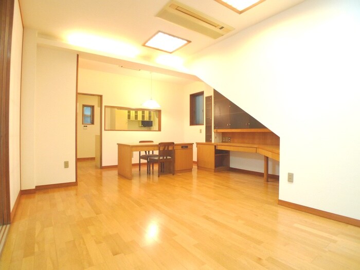 物件内観写真5　(居室)