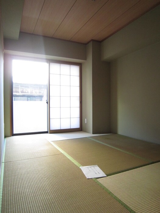 物件内観写真8　(居室)