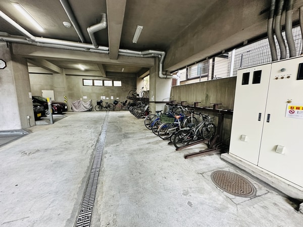 駐輪場