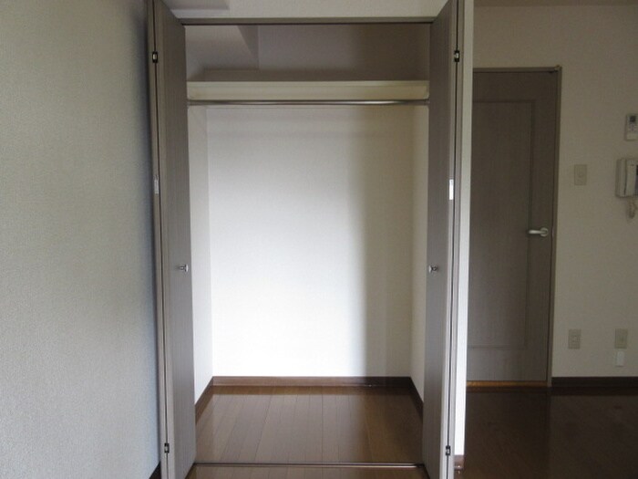 物件内観写真12　(収納)