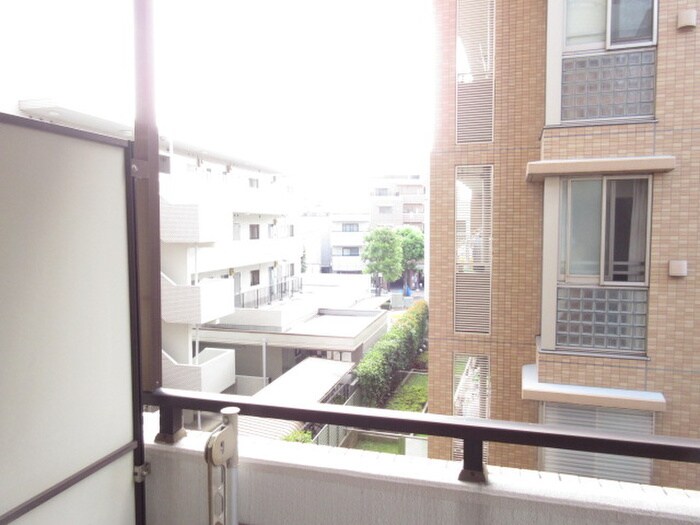 物件内観写真16　(室内からの展望)