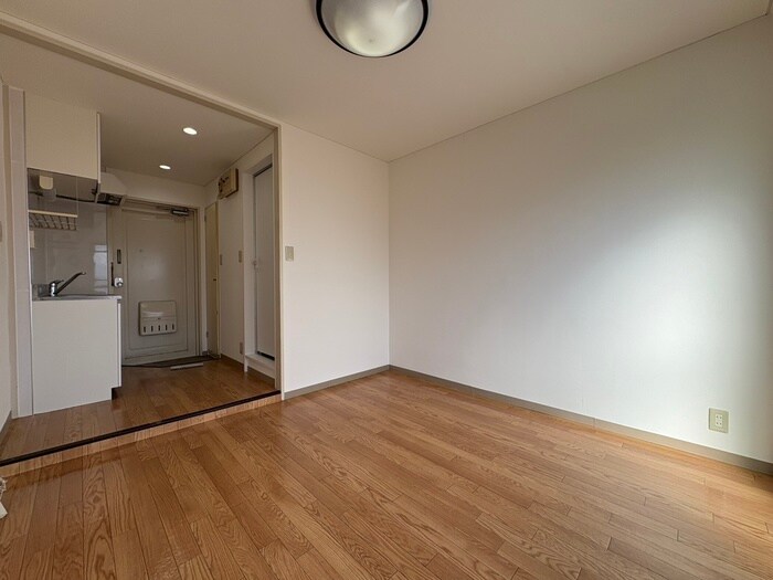 物件内観写真9　(居室)