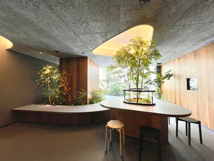 物件外観写真4　(エントランス部分)