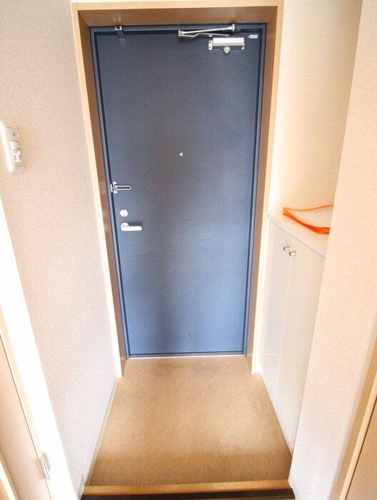 物件内観写真17　(玄関)