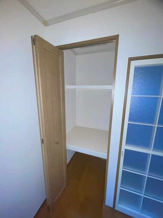 物件内観写真13　(収納)