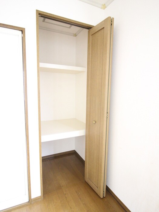 物件内観写真15　(収納)