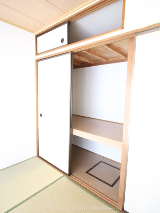 物件内観写真16　(収納)