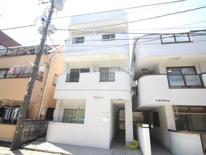 プリムロ－ズ外観写真