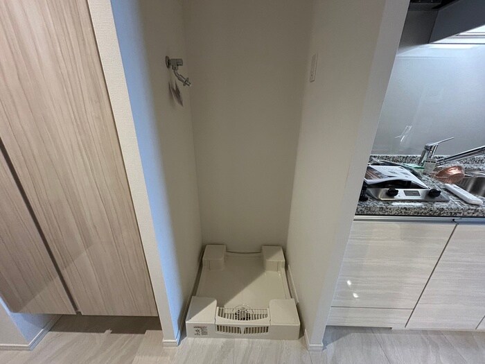 物件内観写真18　(洗濯機置場)