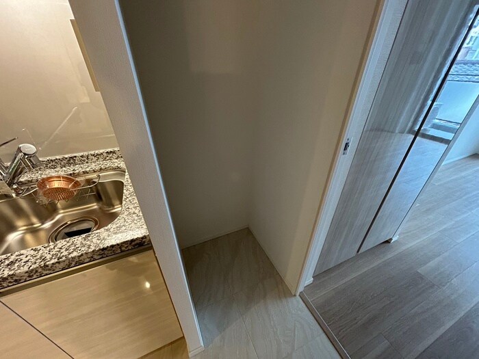 物件内観写真21　(廊下)