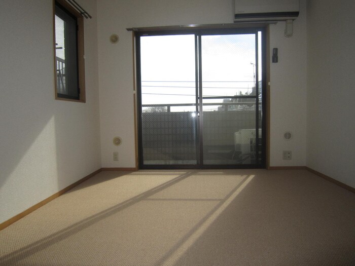 物件内観写真9　(居室)