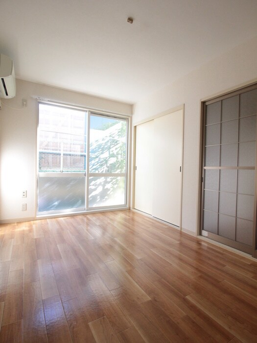 物件内観写真13　(居室)