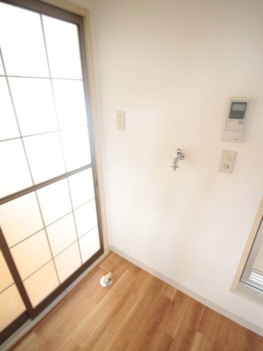 物件内観写真19　(洗濯機置場)