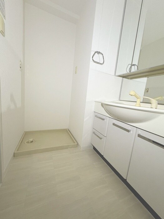 物件内観写真19　(洗濯機置場)