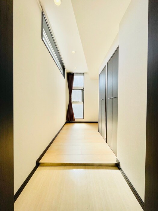 物件内観写真17　(玄関)