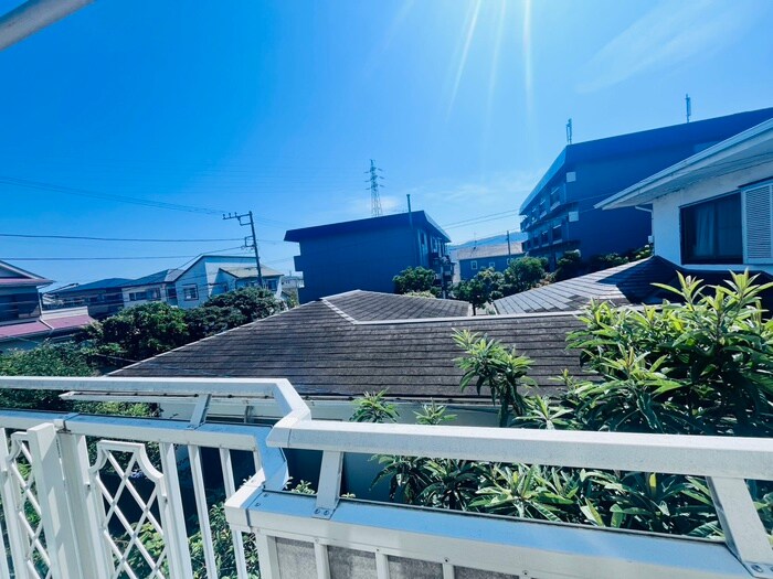 物件内観写真11　(室内からの展望)