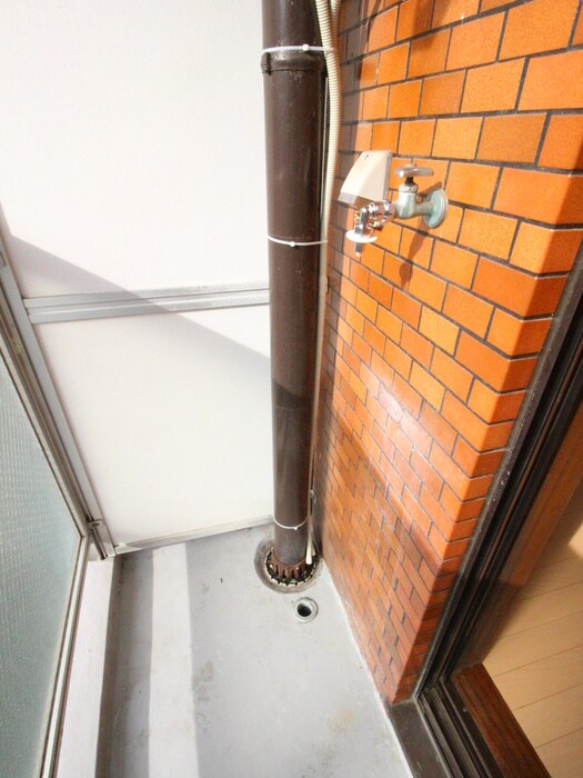 物件内観写真18　(洗濯機置場)