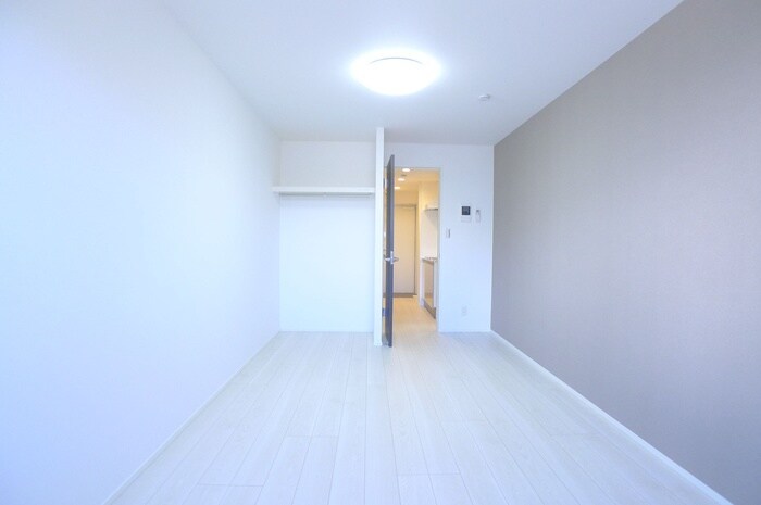 物件内観写真4　(居室)