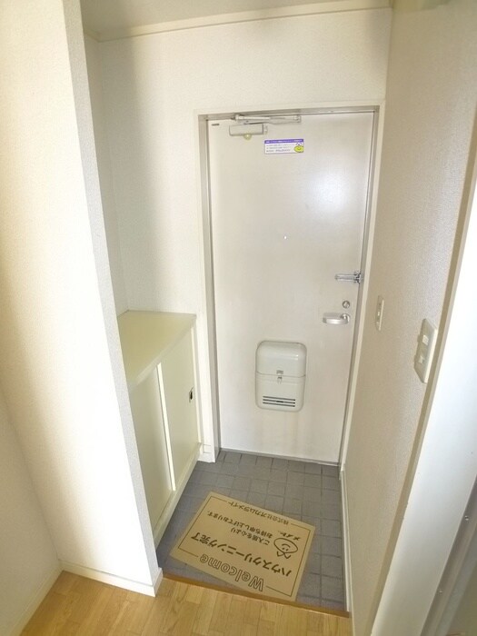 物件内観写真18　(玄関)