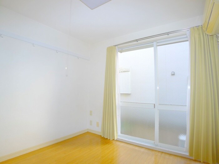 物件内観写真10　(居室)