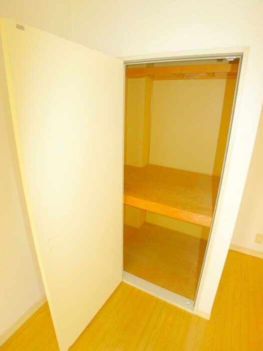 物件内観写真12　(収納)