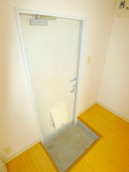 物件内観写真15　(玄関)