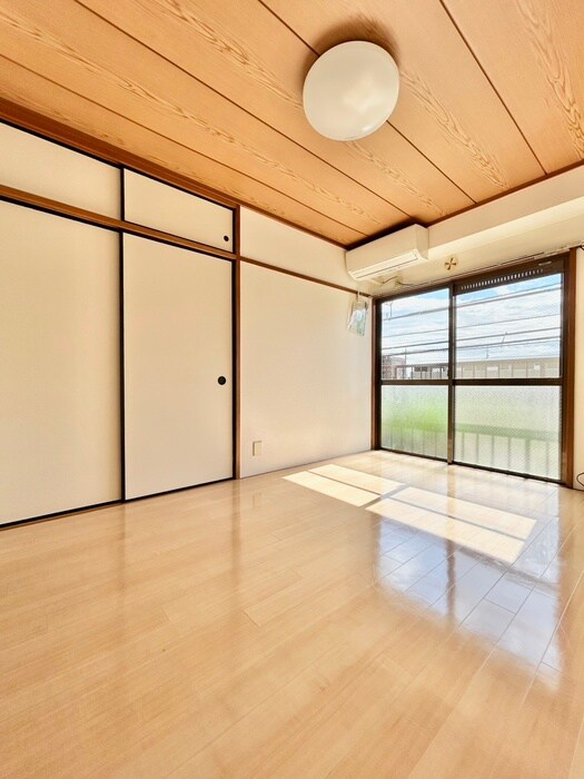 西ヶ谷ハイツの居室