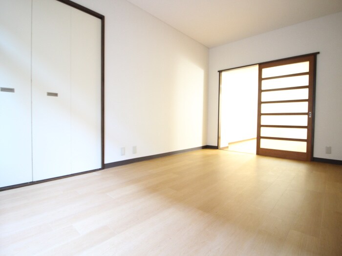 物件内観写真18　(居室)