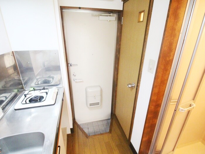 物件内観写真17　(玄関)