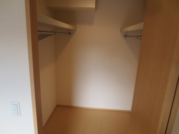 物件内観写真11　(収納)