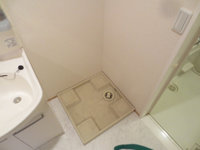 物件内観写真20　(洗濯機置場)